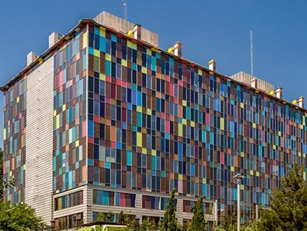 ساختمان شیشه کاوه